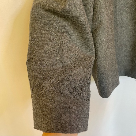 Pendleton NWT Gray Embroidered Wool Jacket Size 16 - Picture 2 of 11
